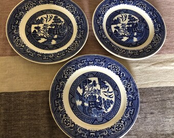 Homer Laughlin Set of 3 Blue Willow Plates