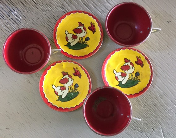 toy cups and saucers