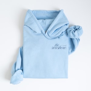 Moletom com capuz The Seashore | Moletom bordado Gildan 18500 | Pulôver minimalista costeiro | Moletom com capuz em tom pastel suave e neutro