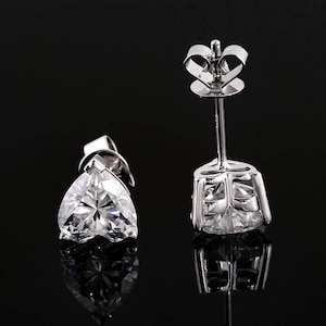 Heart Diamond Earrings for Women Heart Lab Grown Diamond Stud Earrings Anniversary Gifts Heart Shaped Earrings CVD Diamond Earrings For Love