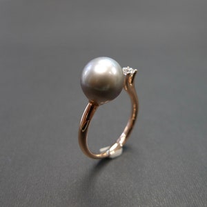 Round Shape Black Pearl and Round Brilliant Cut Diamond Open Ring in 18K Rose Gold image 9