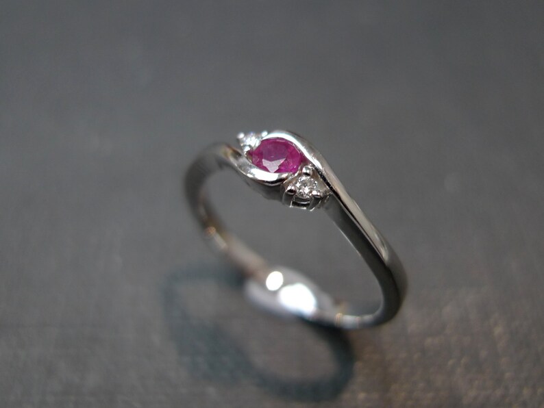 ruby ring, ruby engagement ring, diamond engagement ring, tension ring, twist ring, women engagement ring, raw stone ring, raw stone ring, gold stacking ring, stackable ring, birthstone ring, gemstone ring, anniversary ring, anniversary ring, gift