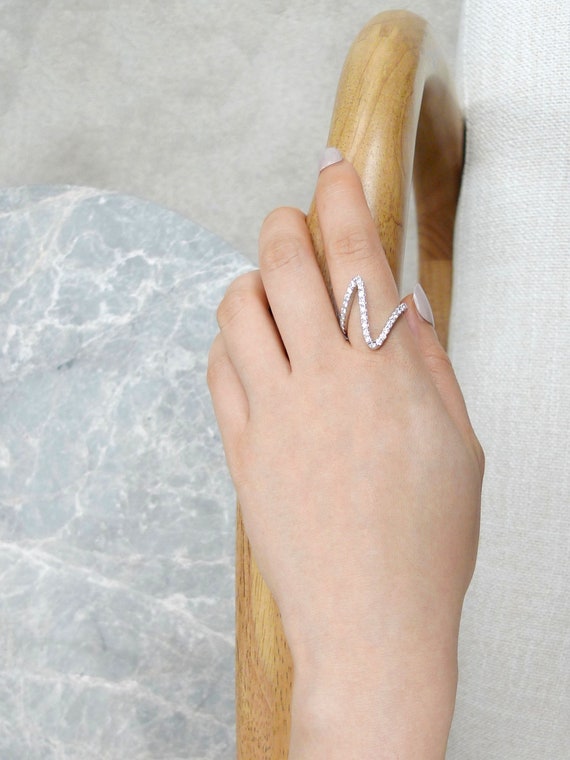 Black Diamond Wedding Ring Rose Gold V Shaped Chevron Wedding Band | La  More Design