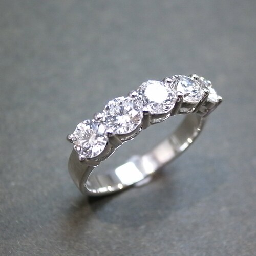 Diamond Wedding Ring in 18K White Gold - Etsy