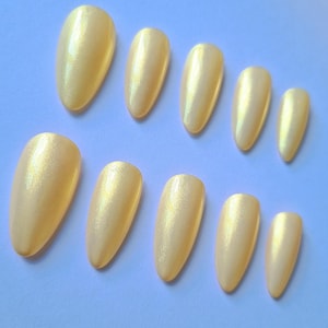 Reusable Press on Nails/ Yellow Press on Nails/ Summer Nails/ Spring Nails/ Vacation Nails/ Luxury Fake Nail Set/ Acryl Nails/ Gel Nails