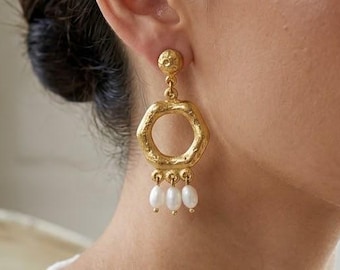 Hammered Gold Geometric Earrings with Pearls - Organic Dangle, Modern Bridal Jewelry, Boho Pearl Drop