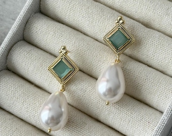 Art Deco Mint Green & Pearl Earrings, Gold Geometric Drop Jewelry, Teardrop Pearl Dangles
