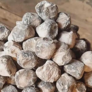 Nzu edible Clay - 20 Large Pieces (Over 200g)