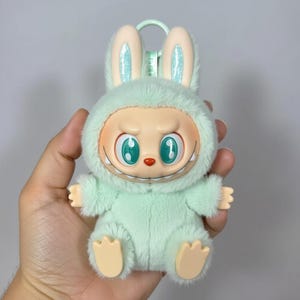 Labubu Plush Keychain – Kawaii Monster Pendant – Soft Collectible Plushie Figure for Anime Fans, Cosplay & Bag Decoration