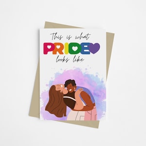 Carte Fierté 2025 | Amour queer lesbien | Couple de femmes LGBTQ+ | Célébration de la fierté saphique