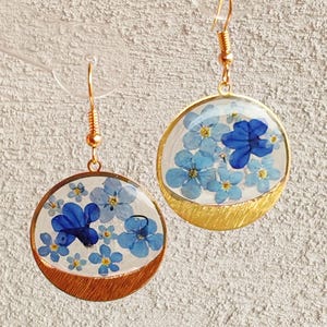Pressed Flower Earrings - Real Blue Floral Resin Circle Jewelry, Blue Flowers- Forget-me-not, Lithodora Fruticosa