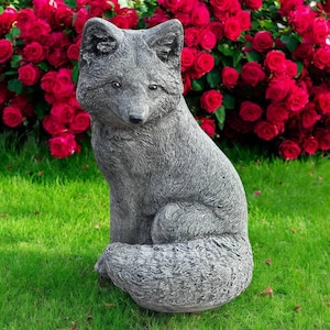 Sitting Fox Figure Bushy Tail Fox Sculpture Garden Wild Animal Statue Porch Style Decoration Cement Fox Statuary Outdoor Ornament 12&quot;H