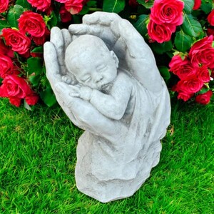 Loving Hands Concrete Statue Newborn In Hands Figure Memorial Stone Gift Baby In Parent's Hands Sculpture Children Home Decoration 8"H