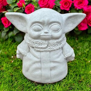 Stone Yoda Statue Fairy Character Figure Outdoor Garden Statuary Cement Backyard Yoda Figurine Detailed Yoda Sculpture Lawn Movie Gift 8"H