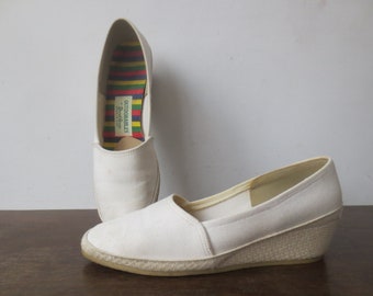 Vintage '60s OUTDORABLES by Daniel Green White Canvas Espadrille Wedge Shoes, US 7.5 - 8