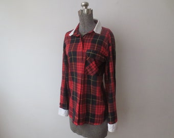 Vintage 1970s Sears Plaid Blouse The Fashion Place Paper Thin Cotton Poly with White Collar and Cuffs Medium Large