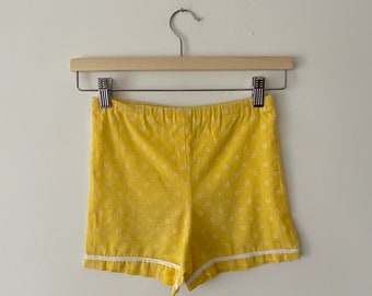 Vintage 1960s Girls Shorts Bright Yellow Cotton with Ditzy Floral Print Elastic Waist 6/7 Years