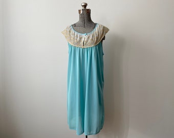 Vintage Nightgown 1960s/70s Adorable Powder Blue Nyon with Embroidered Mesh Keyhole Neckline Medium