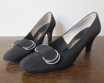 Vintage 1960er Jahre Risque O'Connor & Goldberg Pumps mit silberfarbener Schnalle