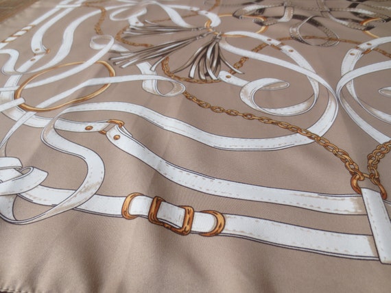 Vintage 1970s Square Scarf Belt Chain & Tassel Pr… - image 10