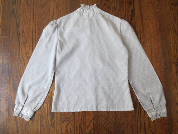 Vintage 1970s/80s Blouse Try 1 Silver Jacquard Ru… - image 7