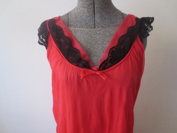 Vintage 1950s Nightgown Red Layered Nylon Chiffon… - image 3