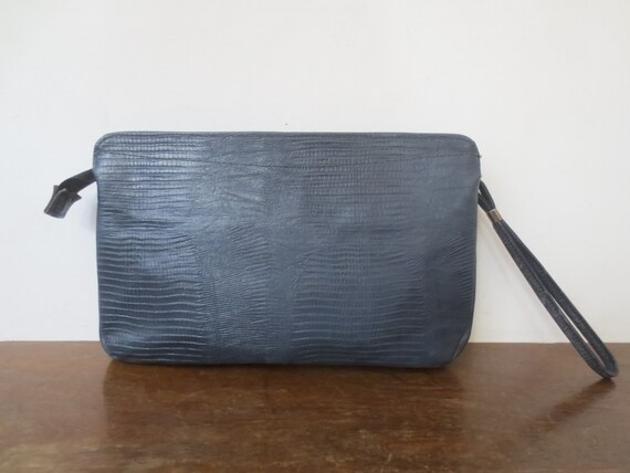 Vintage 1970s Wristlet Navy Blue Snakeskin Textur… - image 2