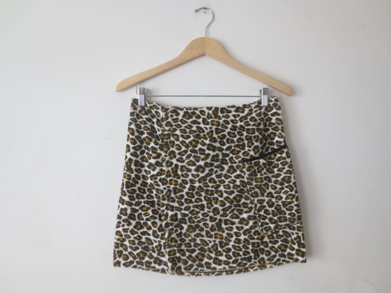 Vintage /'60s/'70s Jockey Bath Kilt in Leopard Print Terrycloth Adjustable Snap Closures Back Elastic Waist Small Med Large Front Pocket