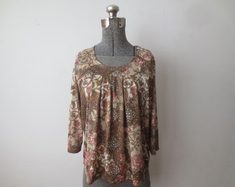 Vintage Hippie Top 1970s Haband Boho Floral Blouse Half Sleeves with Pleated Yoke Medium