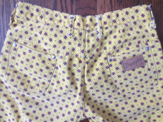 Vintage Wrangler Shorts 1960s/1970s Bright Yellow… - image 9