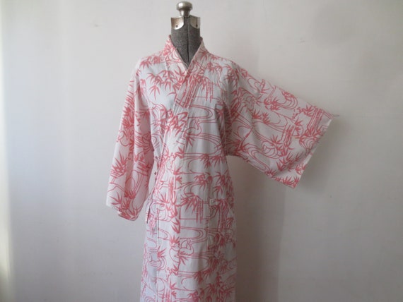 Vintage Kimono Robe 1950s/1960s Paper Thin Bamboo… - image 1