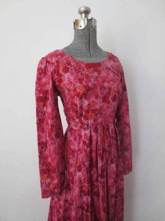 Vintage 1970s Maxi Dress Fuchsia Floral Print wit… - image 3