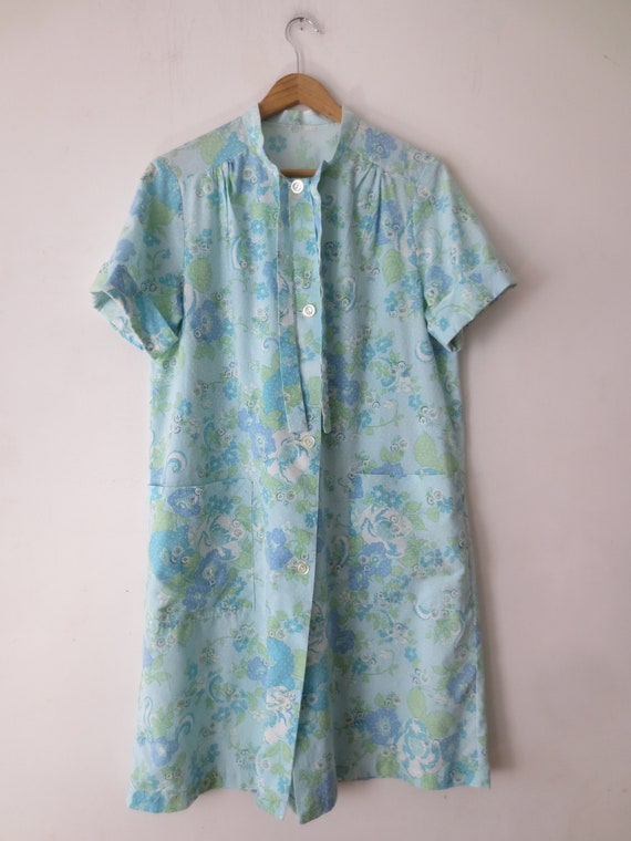 Vintage Housecoat 1960s Floral Swiss Dot, Paper T… - image 3