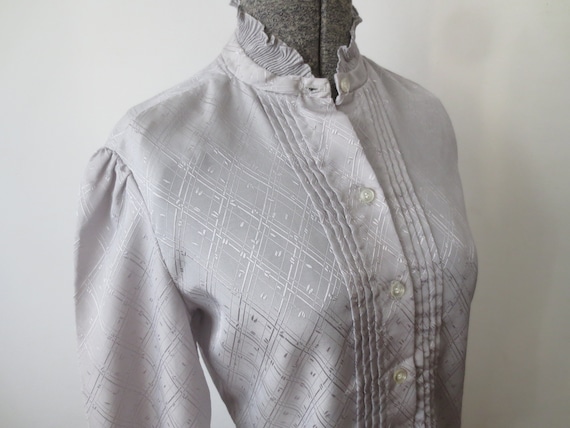 Vintage 1970s/80s Blouse Try 1 Silver Jacquard Ru… - image 2
