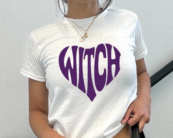 Camiseta de bebé Witchy Vibes: Top corto retro de Halloween con gráfico Y2K