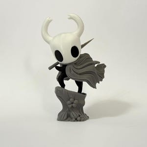 Hollow Knight Figure – Collectible Figurine from Hollow Knight Game | Hallownest Character Gift | Cute Display Model