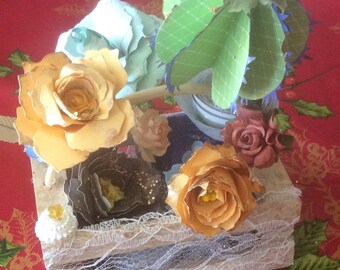 Papieren bloem succulent arrangement voor cadeau of centerpiece