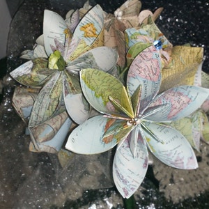 Personalized Map Flower Bouquet With 15 Origami Map Flowers - Etsy