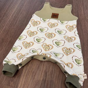 Strampler mit Wickelfunktion (Druckknöpfe im Schritt) - Größe 68