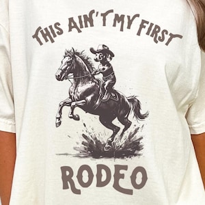Ain&#39;t My First Rodeo Dachshund Shirt, Dachshund, Doxie Mama, Dachshund Sweatshirt, Dachshund Gift, Doxie Shirt, sausage dog, Dachshund shirt