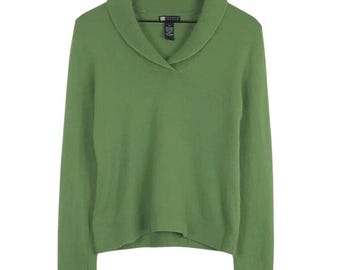 Suéter vintage Carole Little em lã de cordeiro angorá com gola xale, tamanho M, verde.