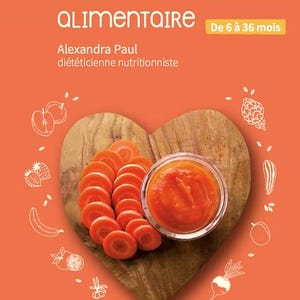 Può includere: Sfondo arancione con il testo "LA DIVERSIFICATION ALIMENTAIRE" e "De 6 à 36 mois". Un tagliere di legno a forma di cuore contiene carote a fette e una ciotola di purea arancione. Illustrazioni bianche di frutta e verdura circondano il cuore.
