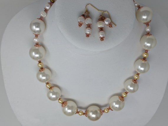 Grandest Birch Faux Pearl Necklace Charming Sleek Glass Cluster Long  Simulated Pearl Necklace for Anniversary Glass Off-White - Walmart.com