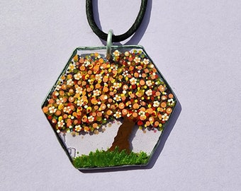 Collier pendentif arbre de vie recto-verso - Fleurs de pointilisme en émail superposées sur hexagone en acrylique transparent - Design fait main