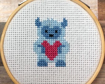 Yeti ou pas : Je t'aime ~ Sentiments glacés ~ Mains froides, cœur chaud ~ Yéti mignon ~ Mini modèle de point de croix (Téléchargement PDF)