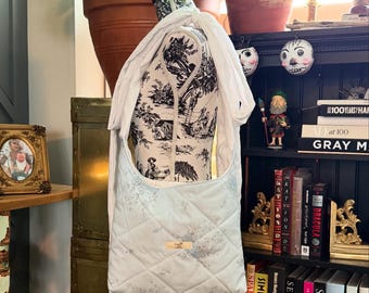 Quilted shoulder bag