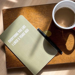 Caderno engraçado e sarcástico | Diário com frases ousadas, presente original, caderno fino, caderno colorido, presente divertido