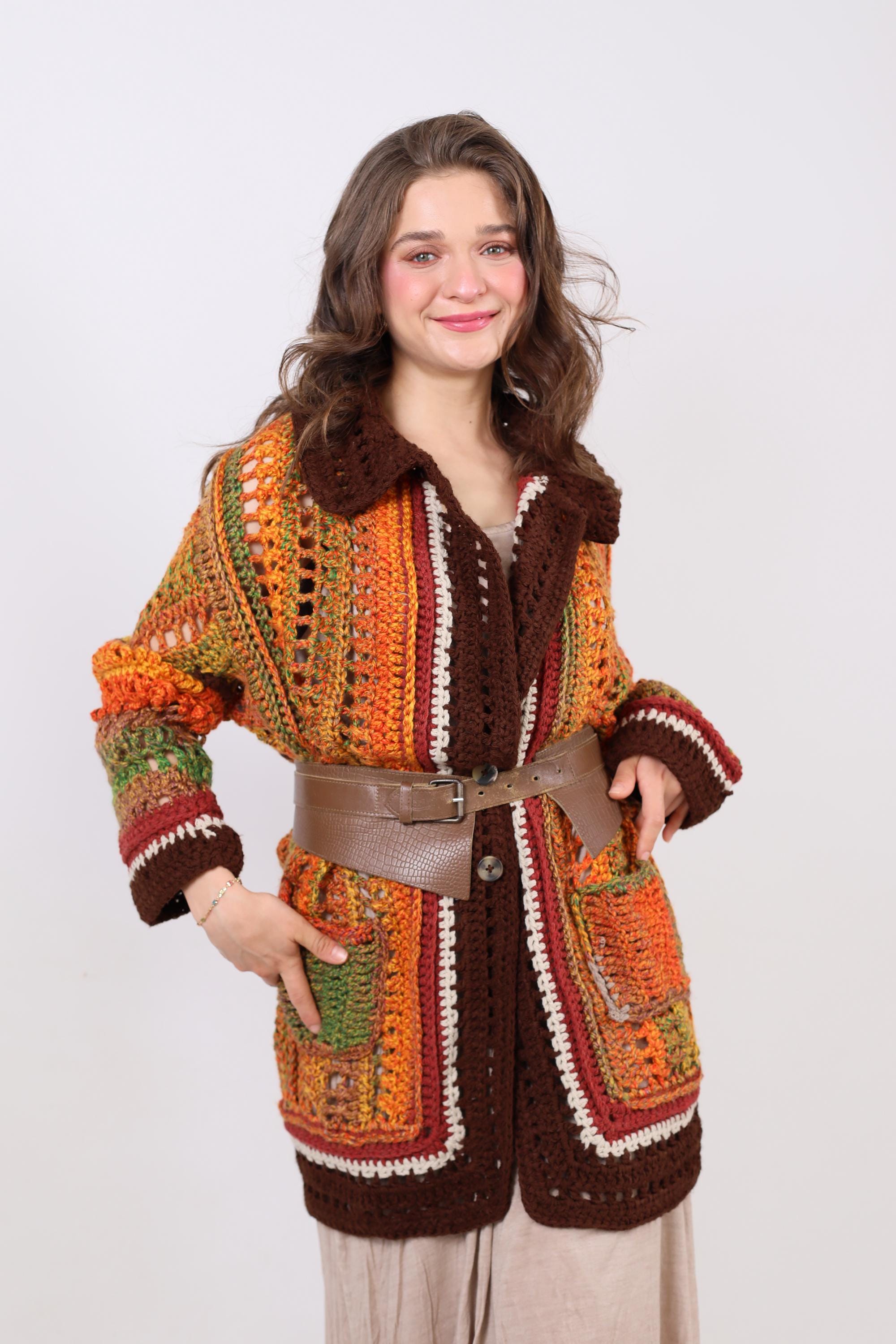 手編みのボヘミアンカーディガン：マスタード、オレンジ、グリーンの