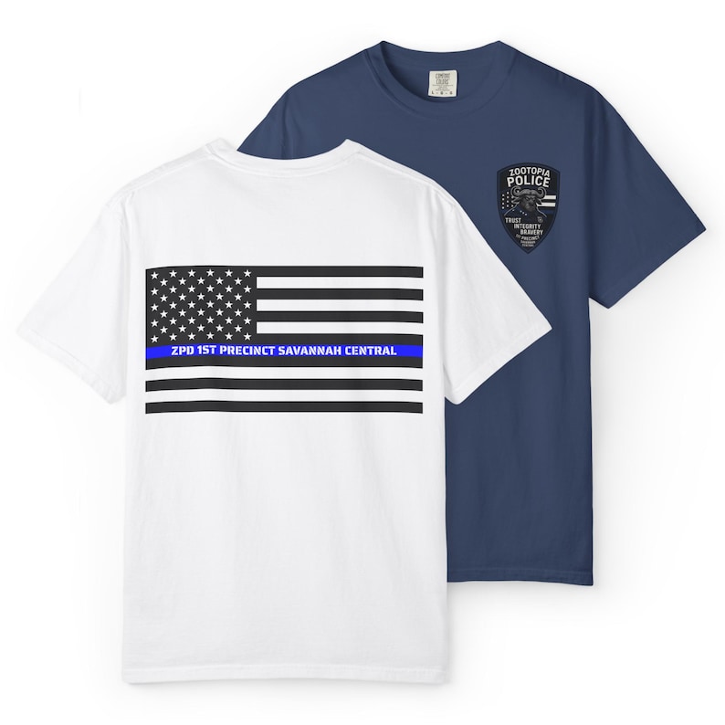 DEPARTAMENTO DE POLÍCIA DE ZOOTOPIA - Camiseta com a bandeira da linha azul fina do chefe Bogo - Parques da Disney, Disney World, Disneylândia Camiseta de algodão com estampa gráfica imagem 1