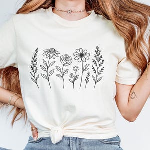 Shirt met wilde bloemen Comfort Colors®, T-shirt natuurliefhebber, boho botanisch shirt, T-shirt tuinieren, shirt plant Mom, geperste bloemenkunst